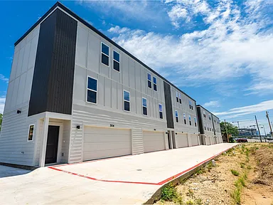 condo for sale - 2025 Empire Central Dr #101 Dallas, TX 75235